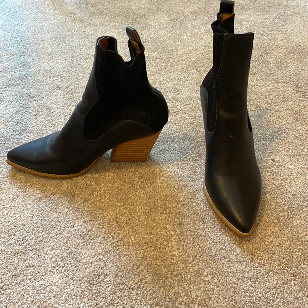 Oasis Society/ Vici booties, size 8, worn once